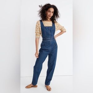 Tapered Overalls in Dunson
Wash